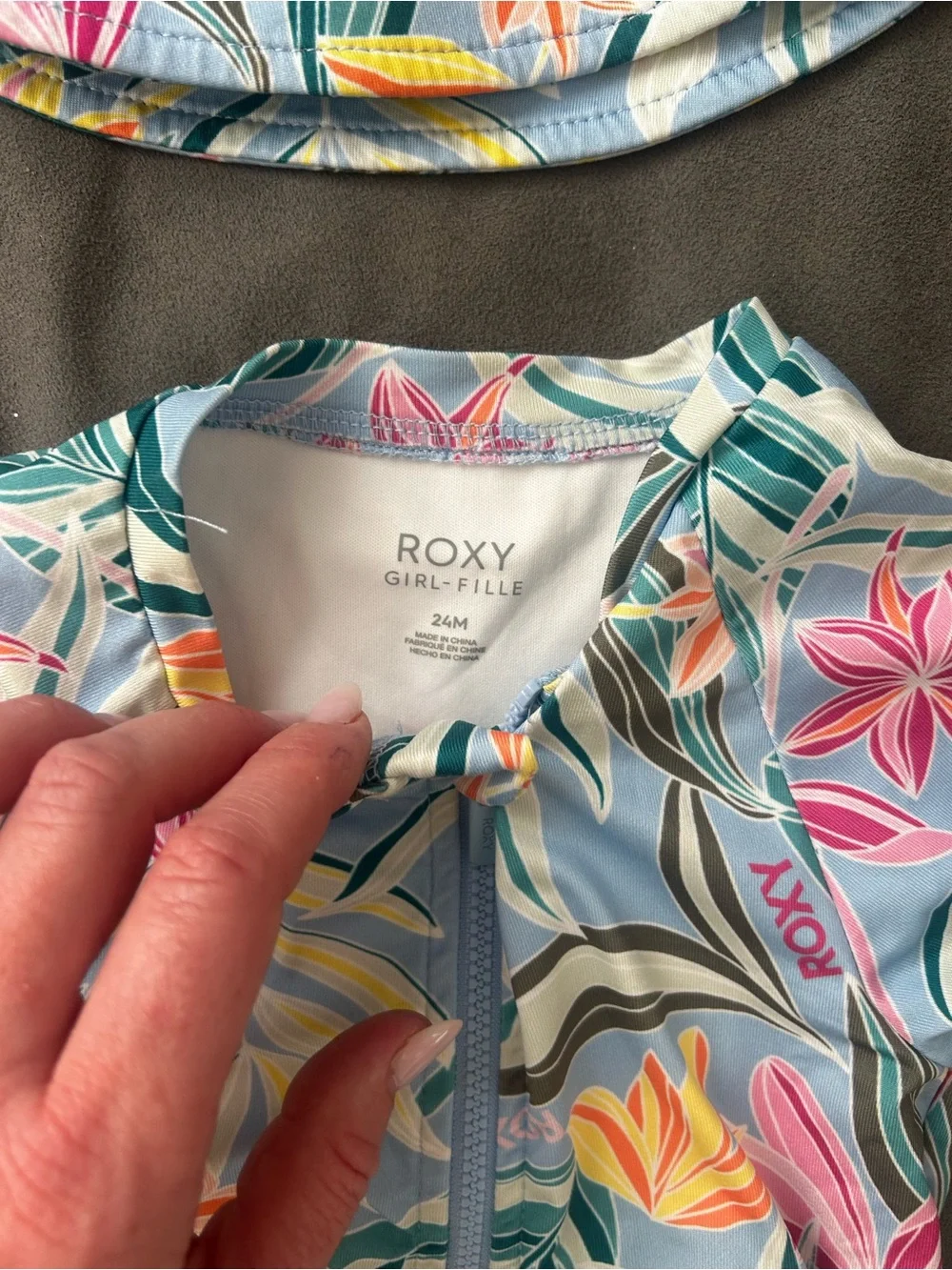 Roxy Girls' Light Blue Floral Long-Sleeve Rashguard Swimsuit with Matching Hat
